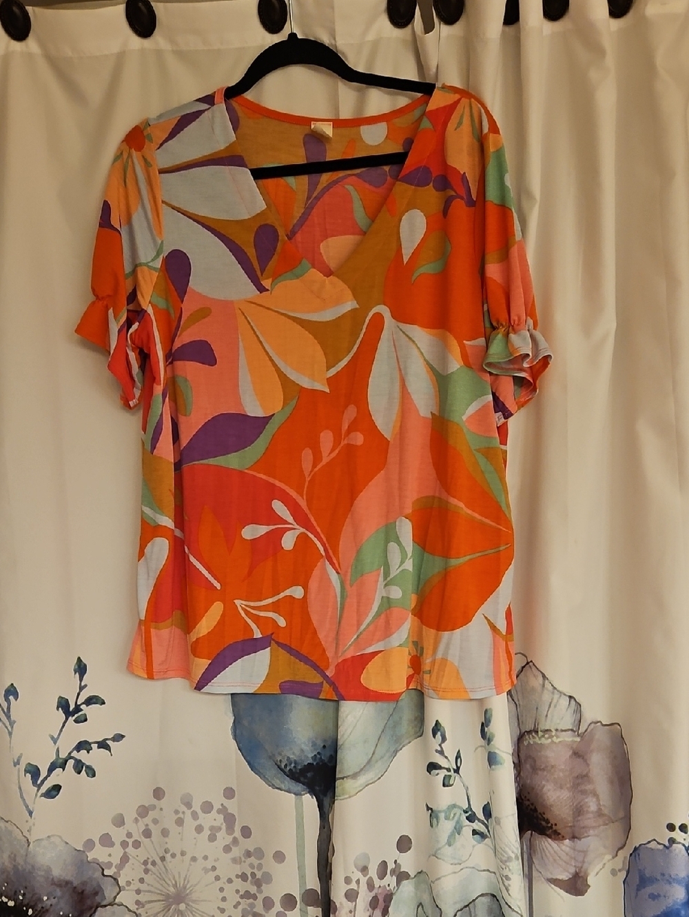 Sew In Love Orange Multi-Color Floral V-Neck Blouse Never Worn